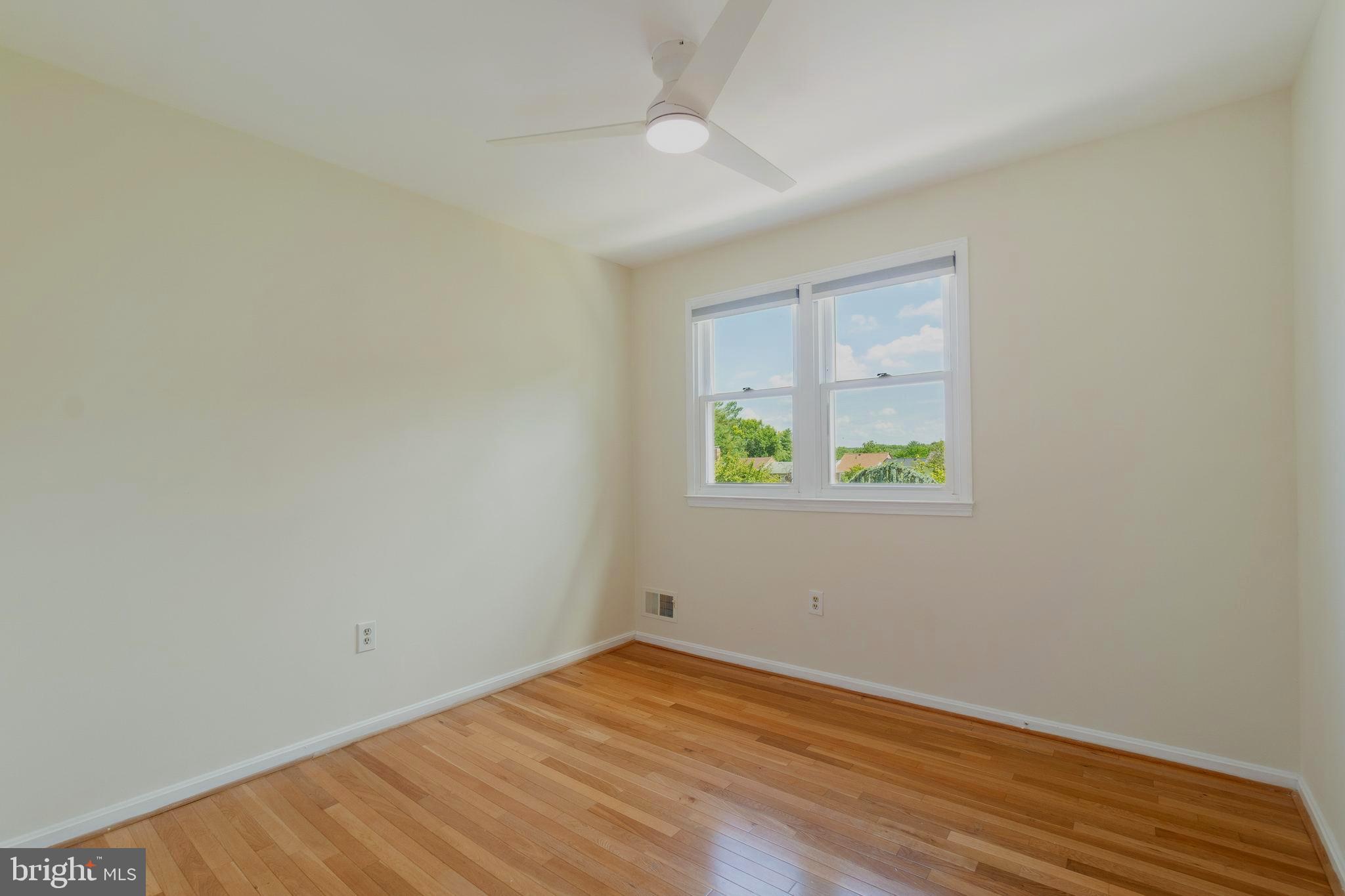 20 Big Acre Sq #22-10