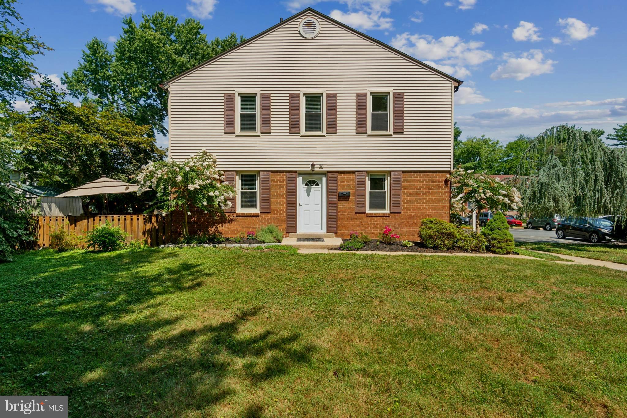 20 Big Acre Sq #22-10
