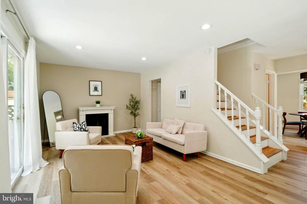 20 Big Acre Sq #22-10