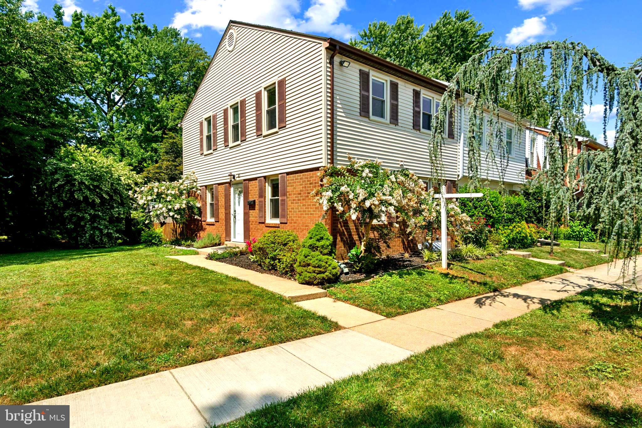 20 Big Acre Sq #22-10