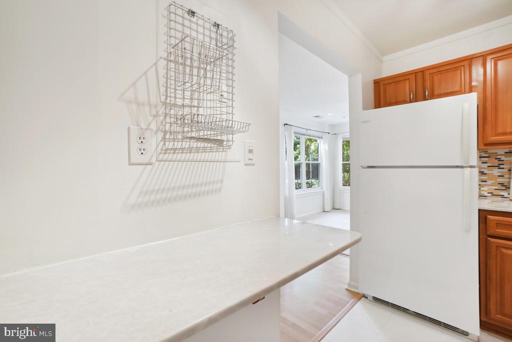 13400 SHADY KNOLL DRIVE Unit: 101