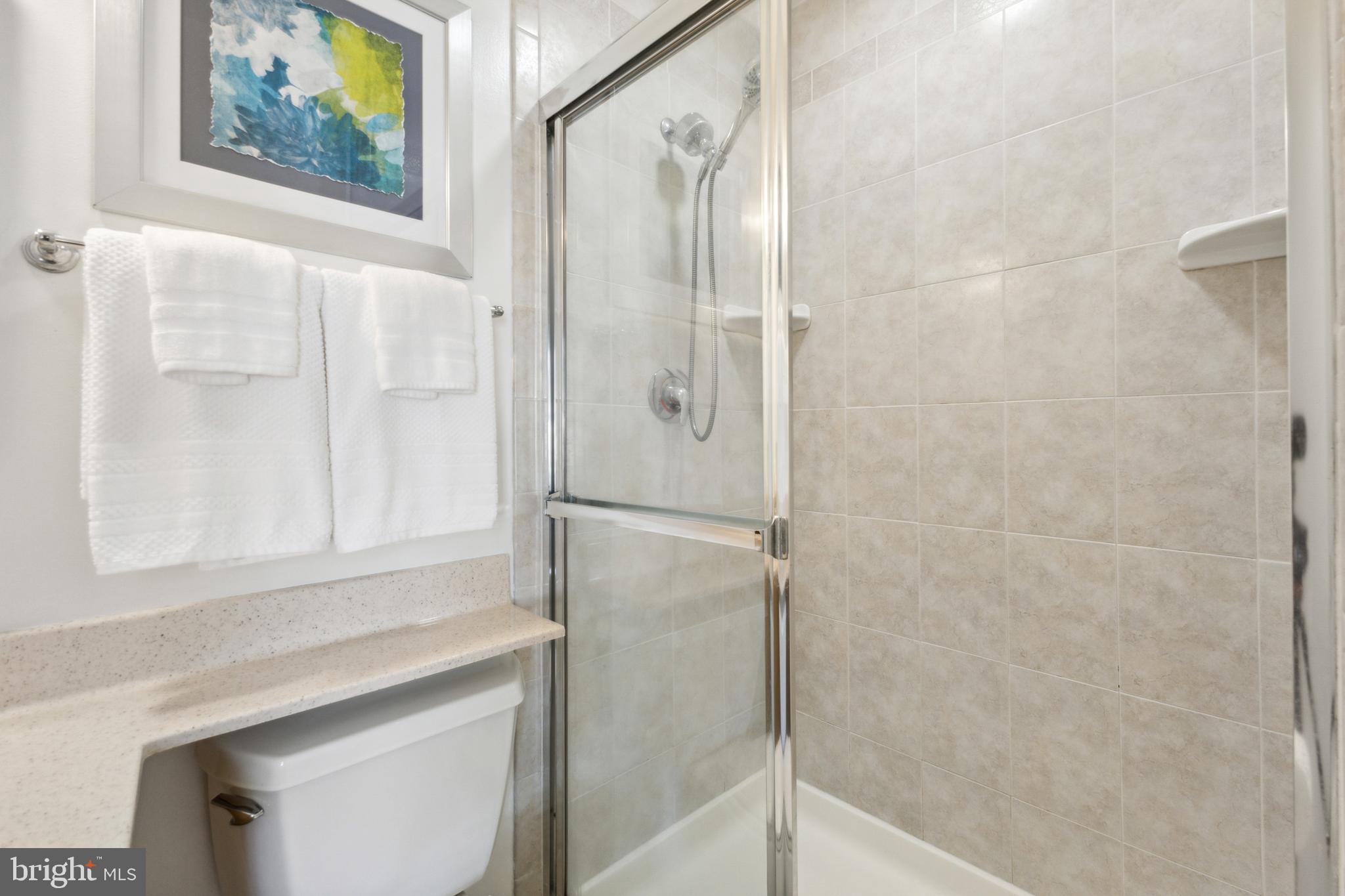 33 Landsend Dr