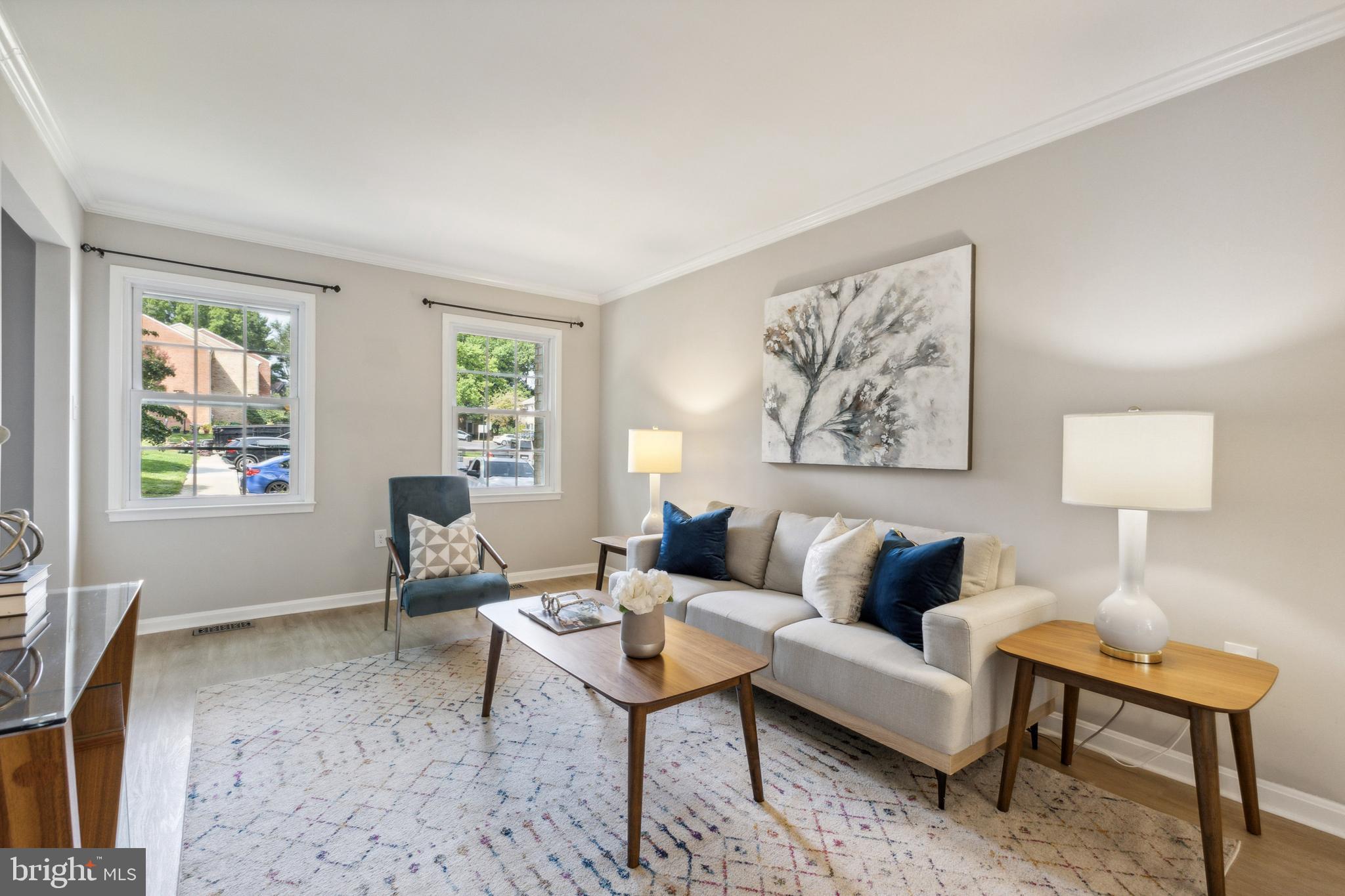 33 Landsend Dr