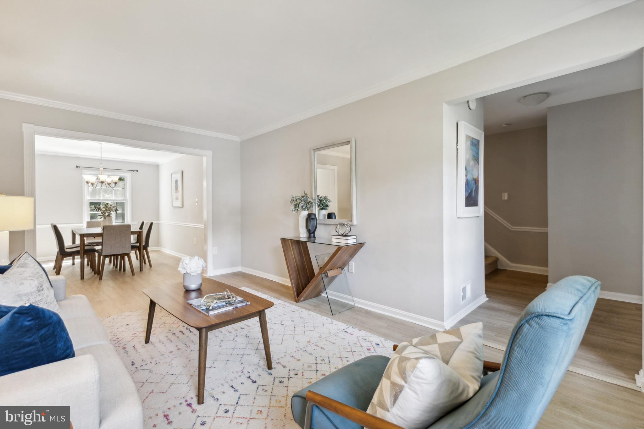 33 Landsend Dr