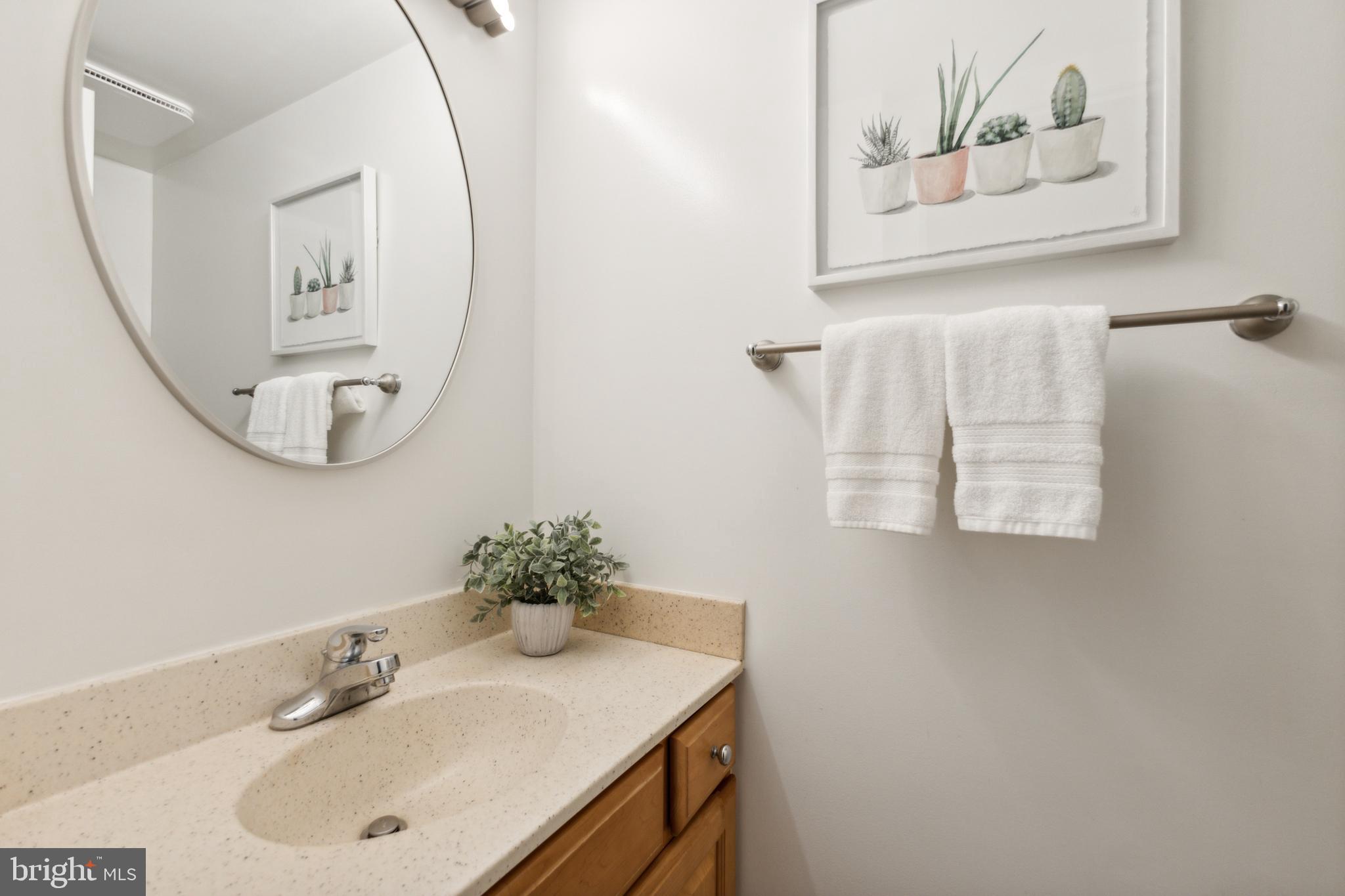 33 Landsend Dr