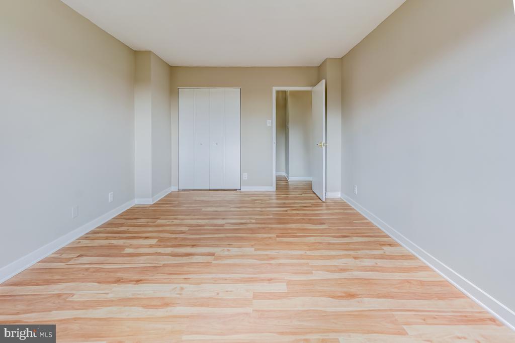 4515 WILLARD AVENUE Unit: 909S