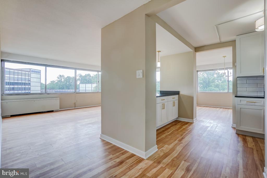 4515 WILLARD AVENUE Unit: 909S