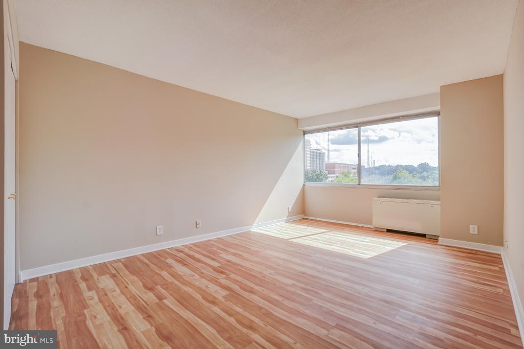 4515 WILLARD AVENUE Unit: 909S