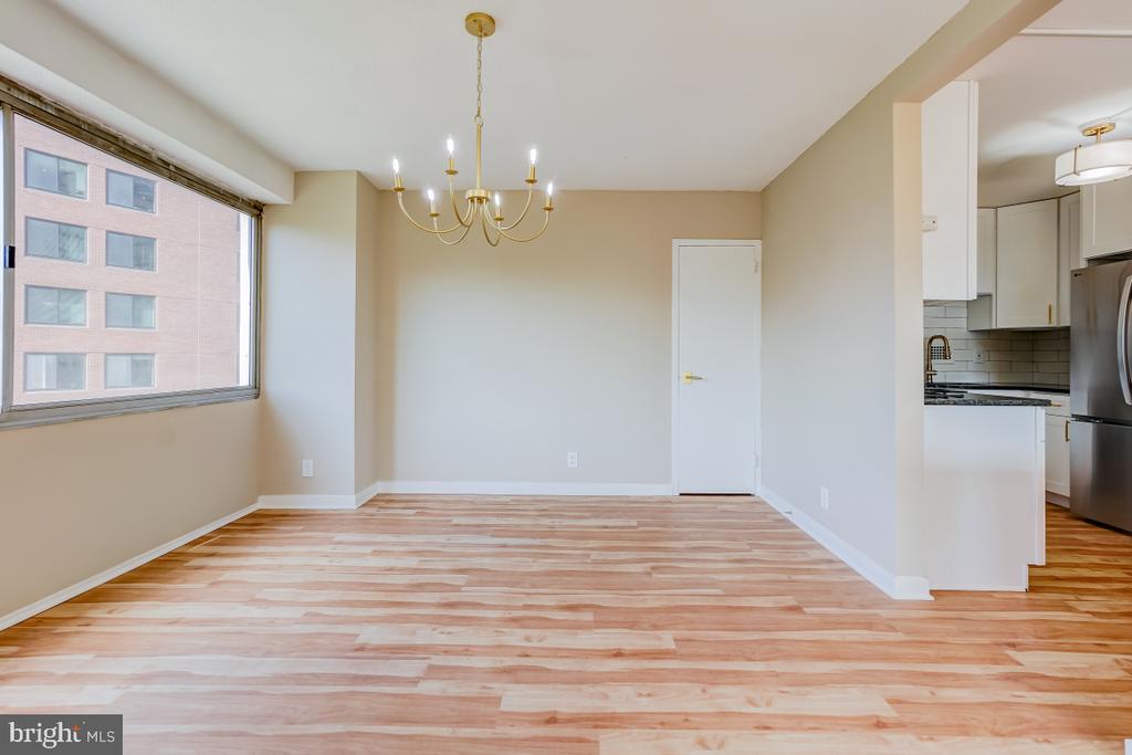 4515 WILLARD AVENUE Unit: 909S
