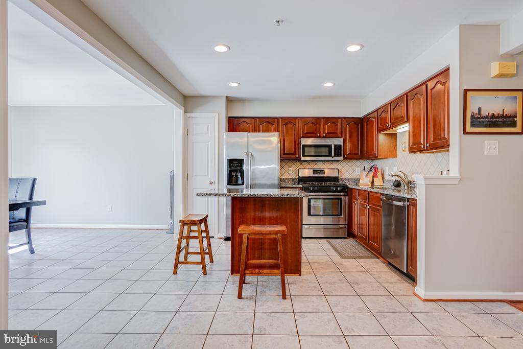 4665 WESTON PLACE