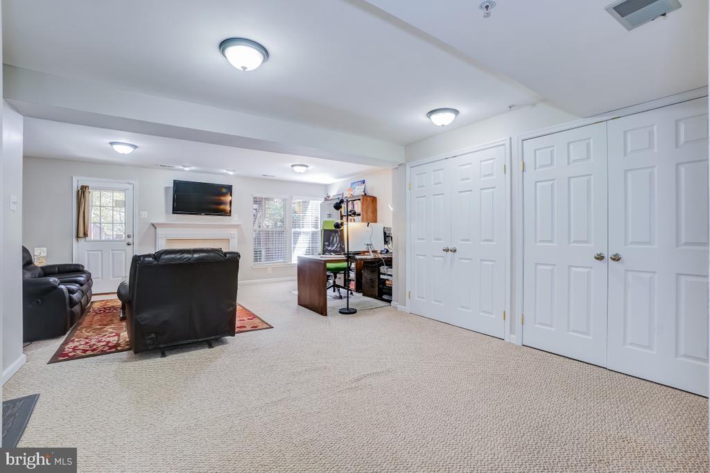 4665 WESTON PLACE