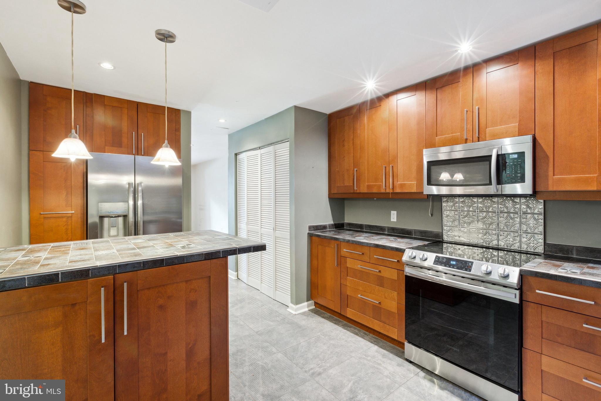 28 Dudley Ct