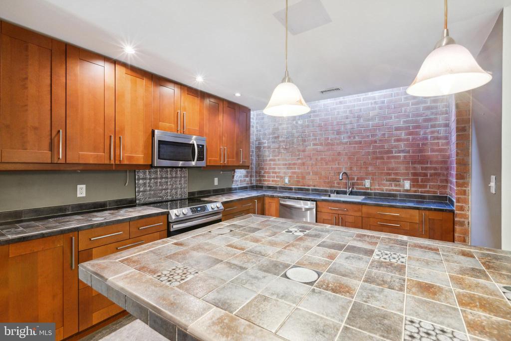 28 Dudley Ct