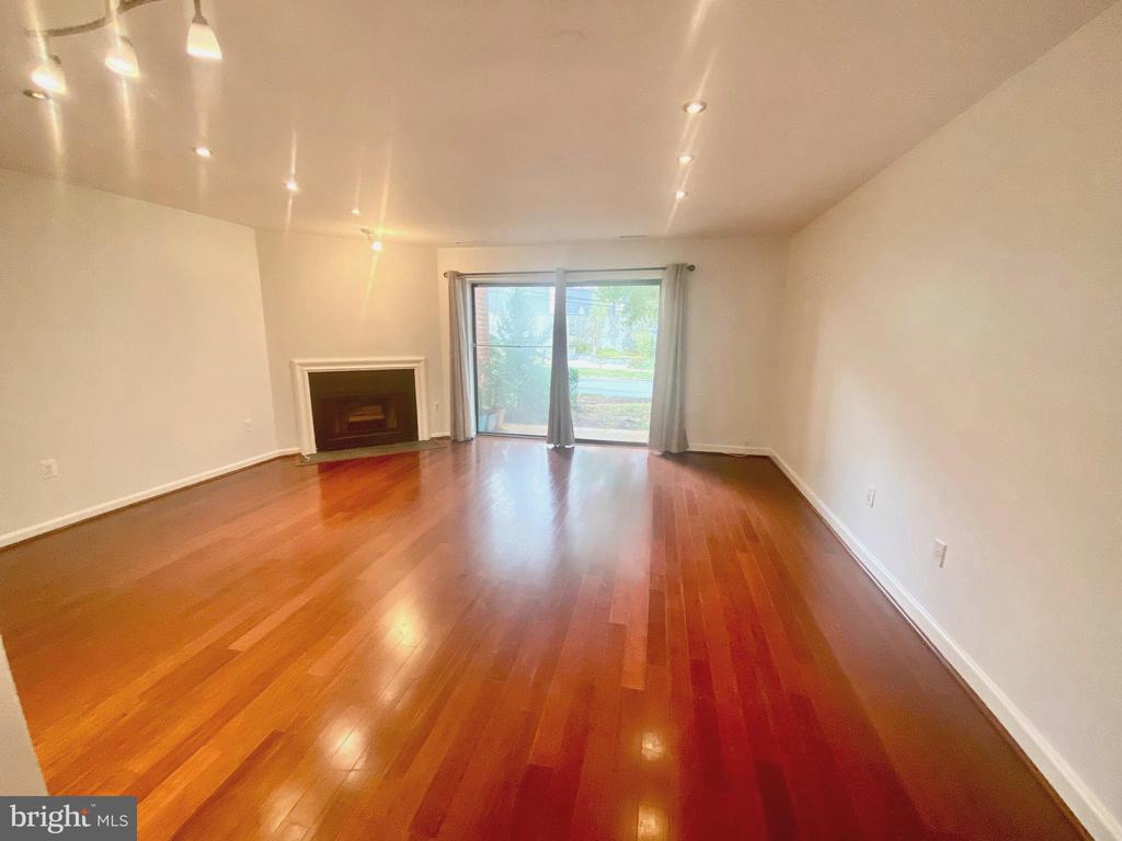 28 Dudley Ct