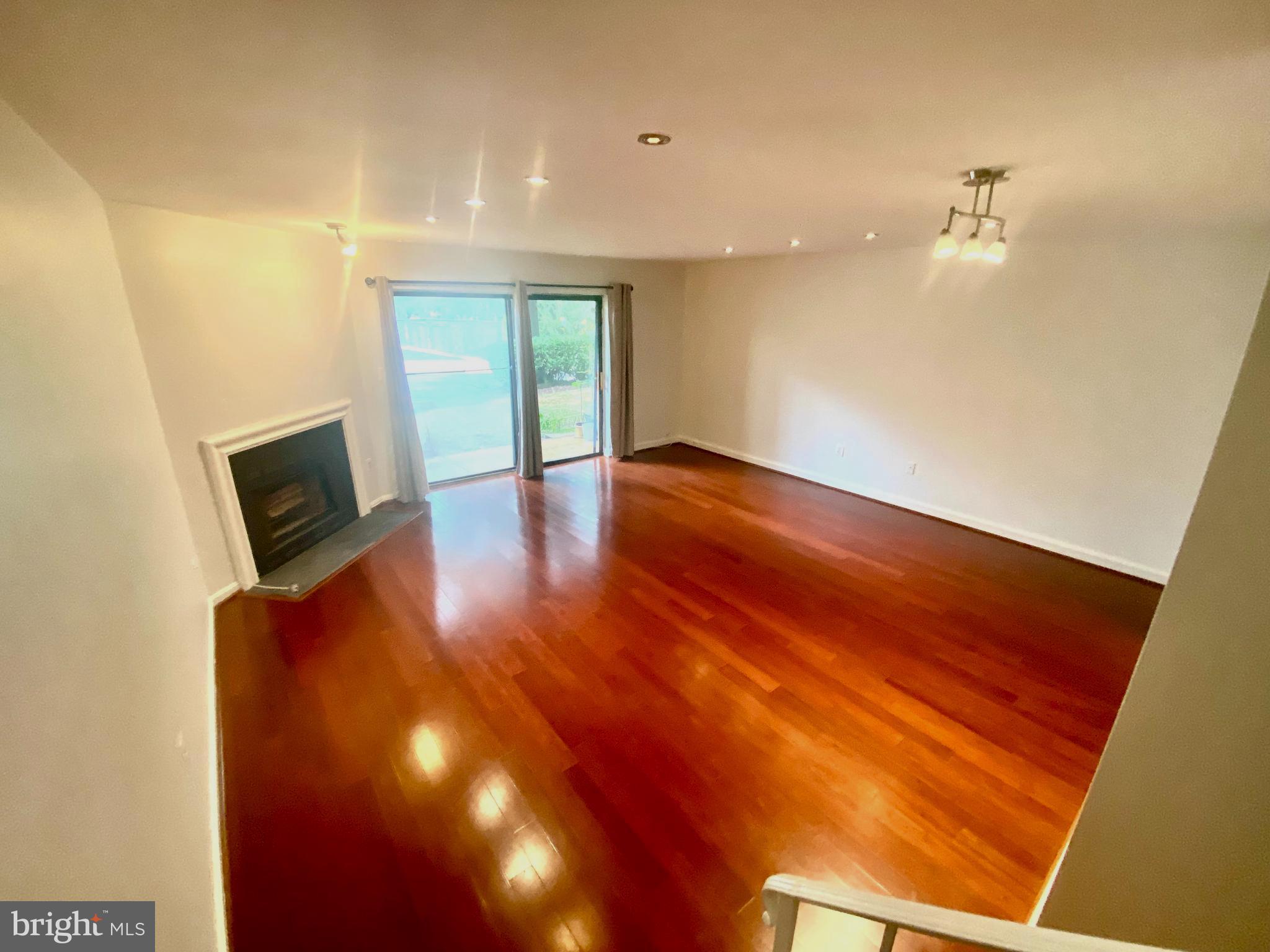 28 Dudley Ct