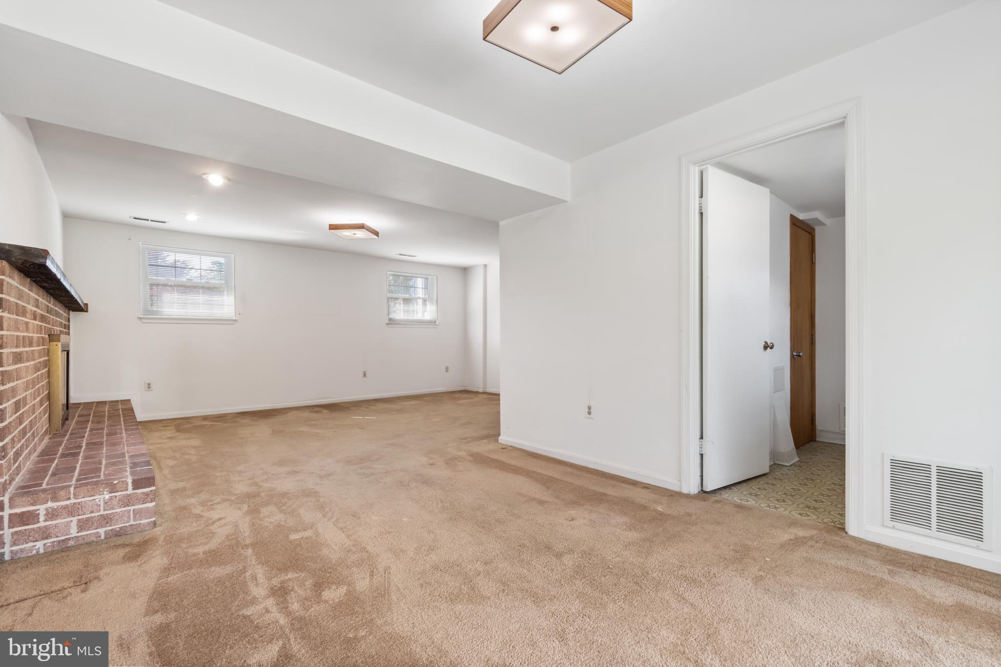 15112 Athey Rd