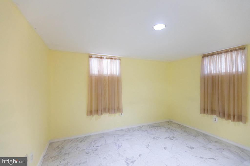 12604 Goodhill Rd
