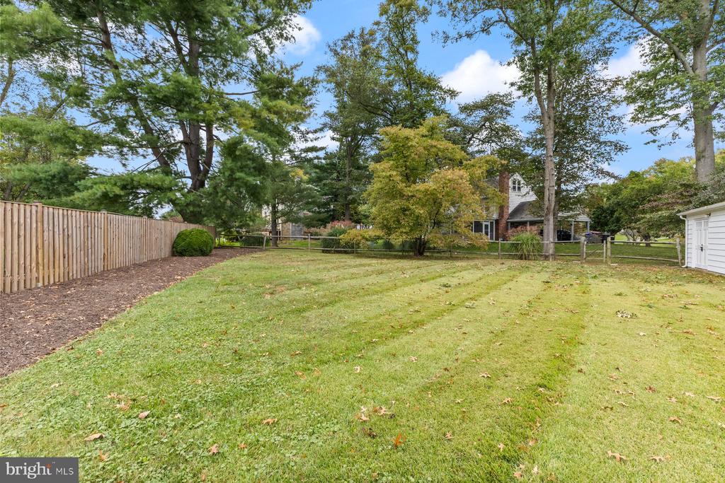 4665 Cherry Valley Dr