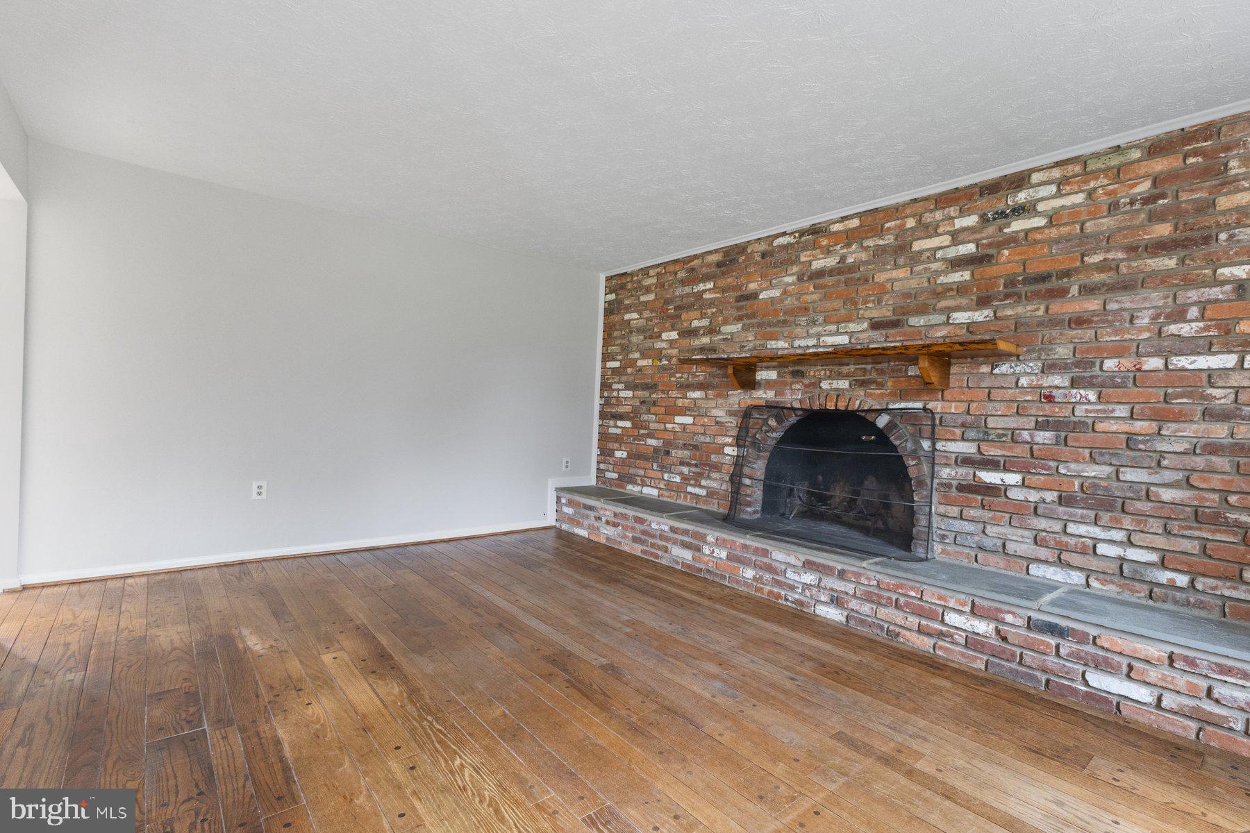 4665 Cherry Valley Dr