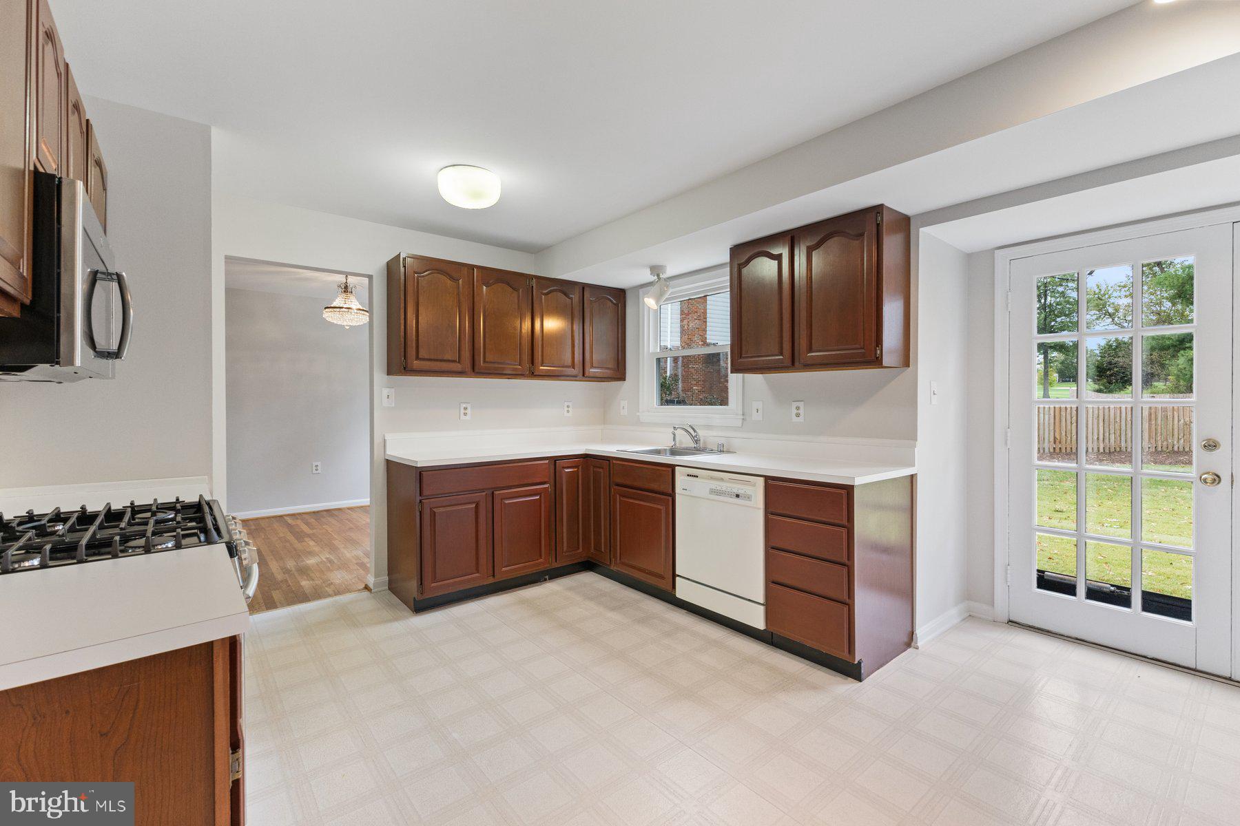 4665 Cherry Valley Dr