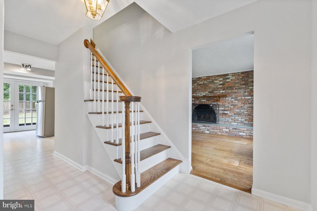 4665 Cherry Valley Dr