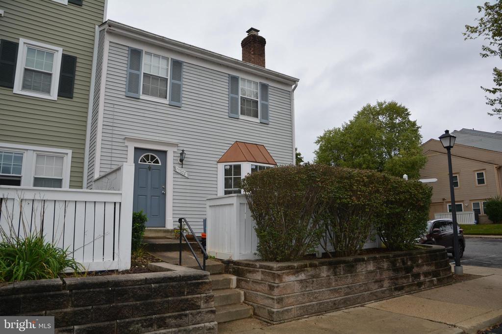 11308 Appledowre Way #585