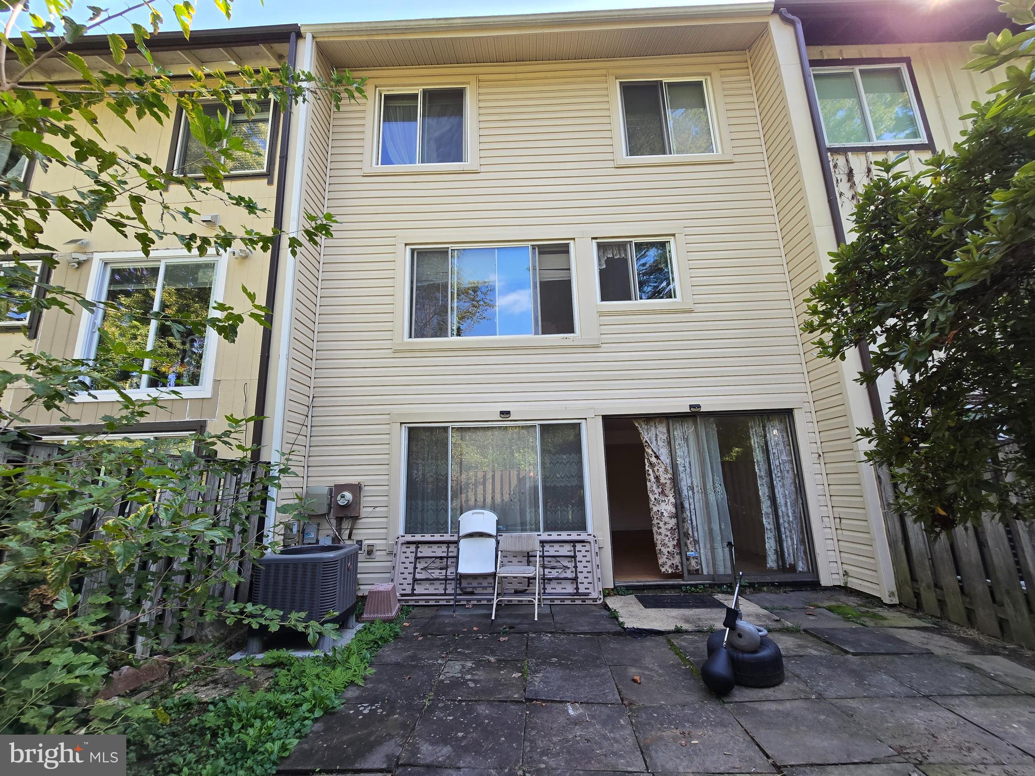 9156 Centerway Rd