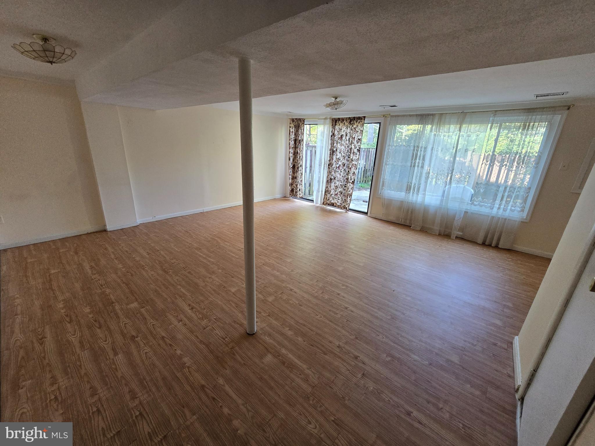 9156 Centerway Rd