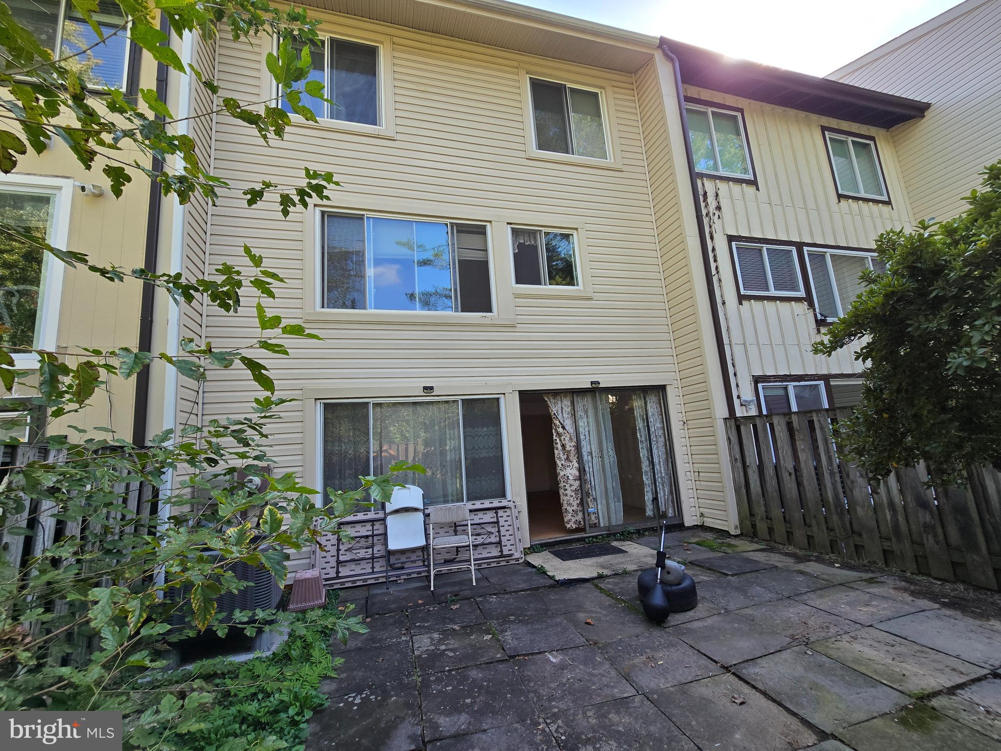 9156 Centerway Rd