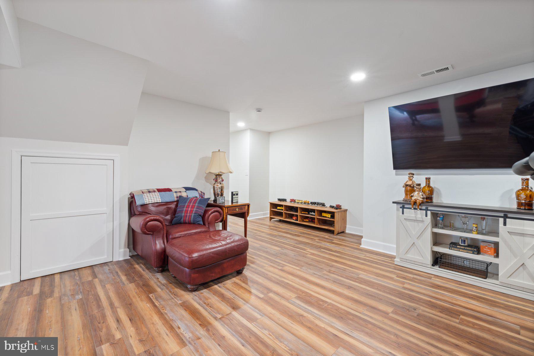 9229 English Meadow Way