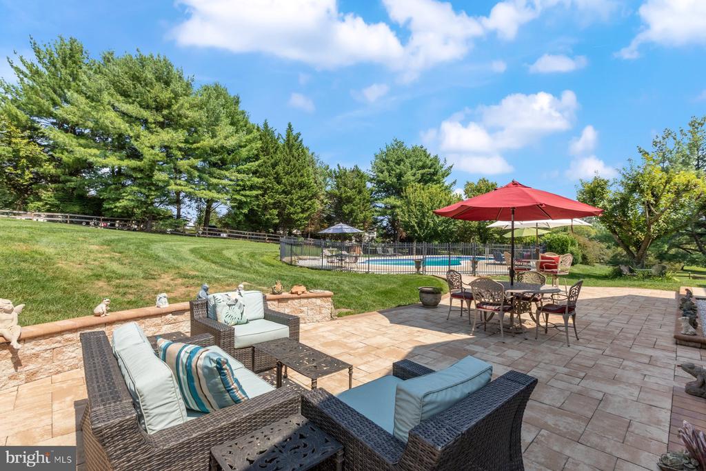 9229 English Meadow Way