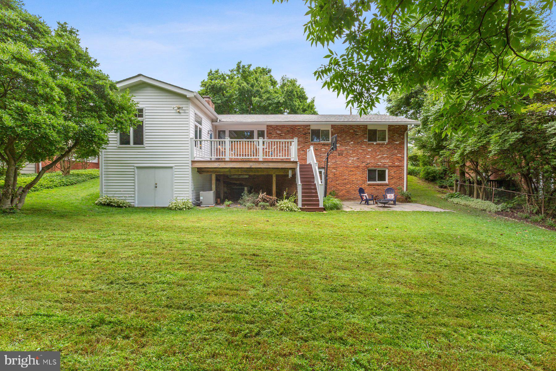 5009 White Flint Dr