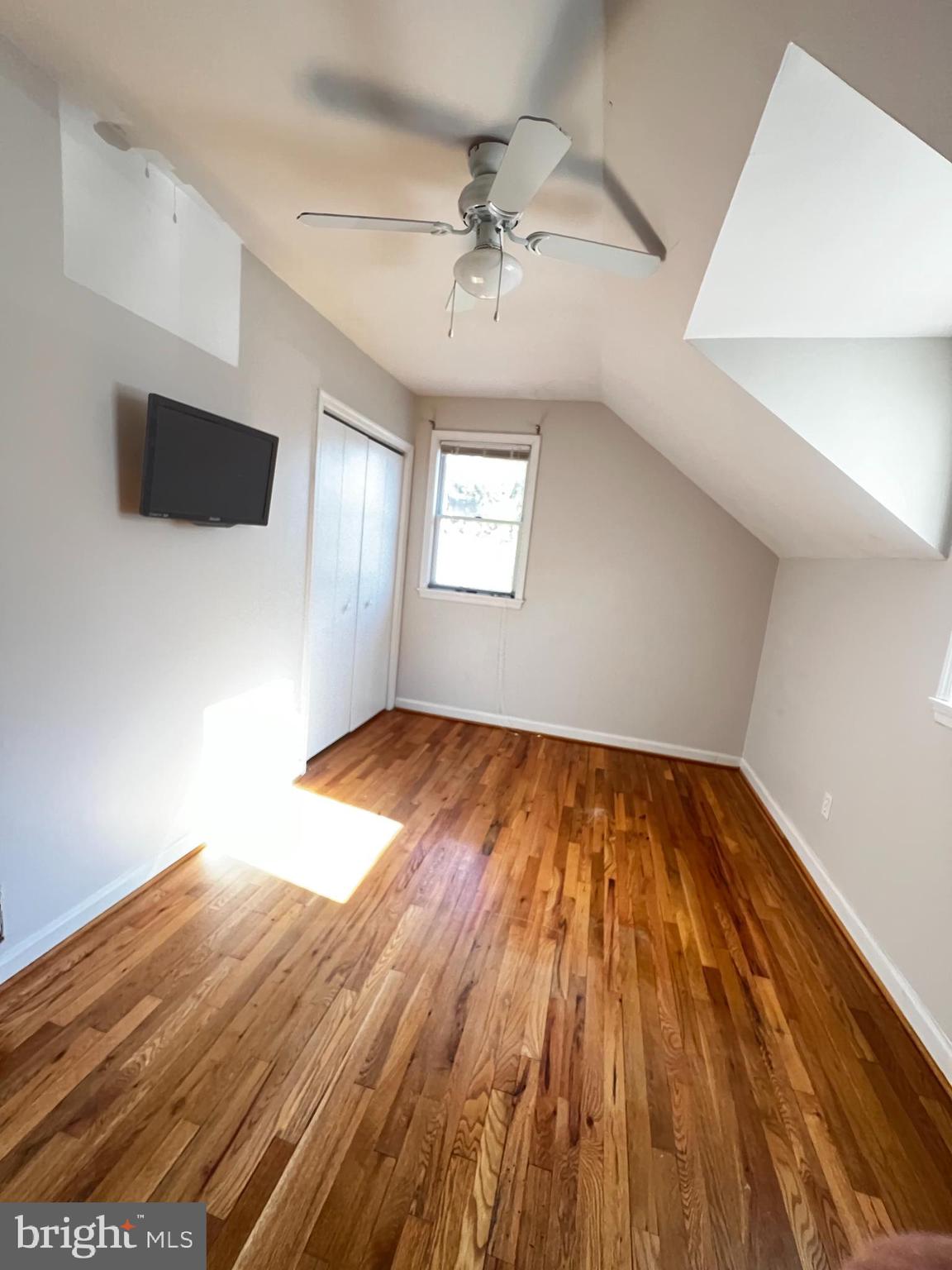1005 DENNIS AVE