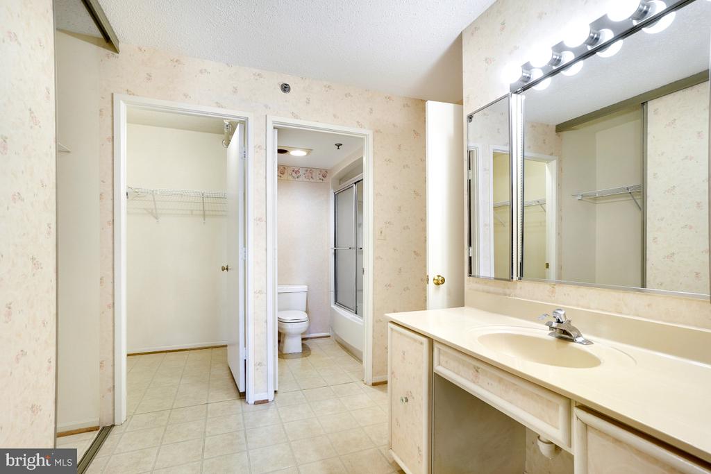 3330 N LEISURE WORLD BOULEVARD Unit: 5-623