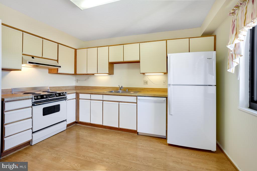 3330 N LEISURE WORLD BOULEVARD Unit: 5-623