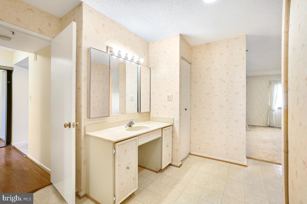 3330 N LEISURE WORLD BOULEVARD Unit: 5-623