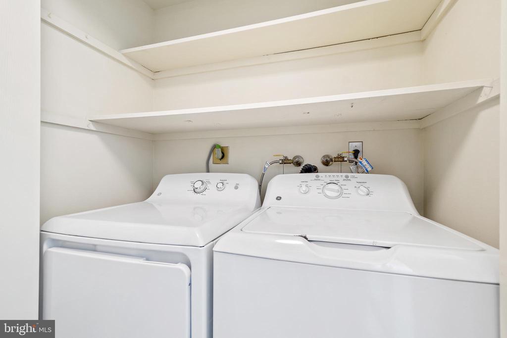 3400 CHISWICK COURT Unit: 48-1B