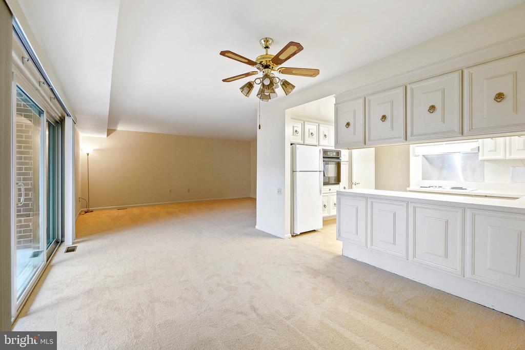 3400 CHISWICK COURT Unit: 48-1B