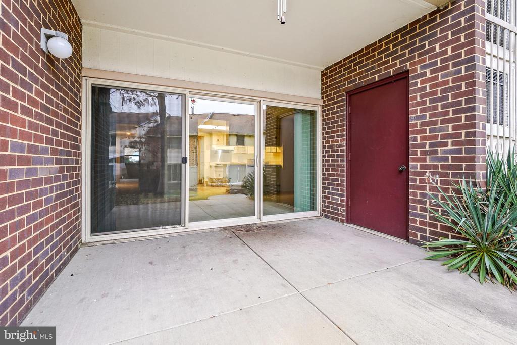 3400 CHISWICK COURT Unit: 48-1B