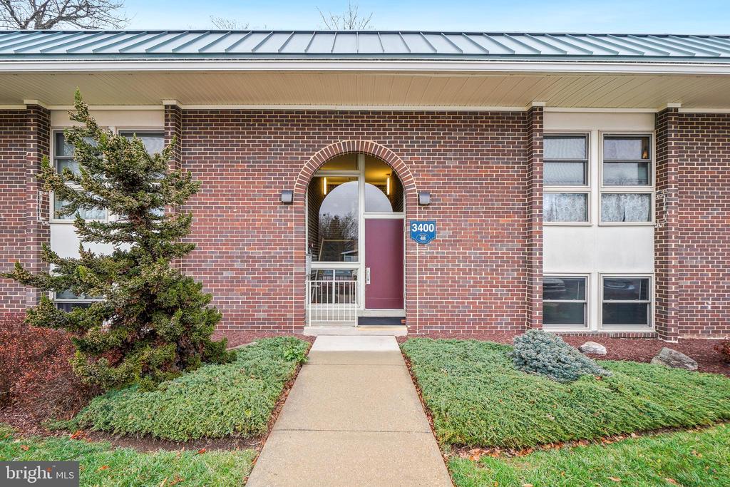 3400 CHISWICK COURT Unit: 48-1B