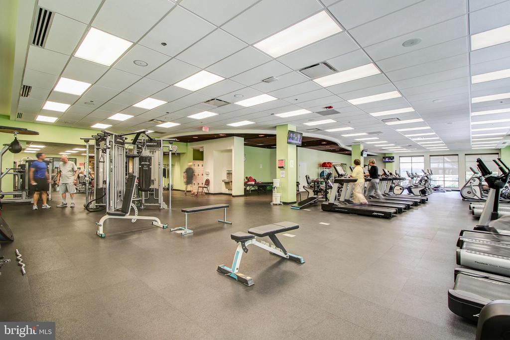 3400 CHISWICK COURT Unit: 48-1B