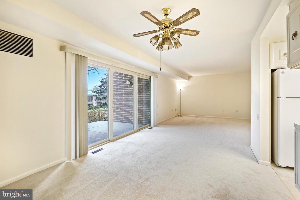 3400 CHISWICK COURT Unit: 48-1B