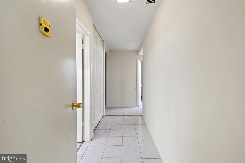 3400 CHISWICK COURT Unit: 48-1B