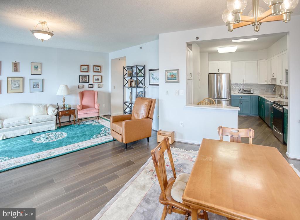 3210 N Leisure World Blvd #803