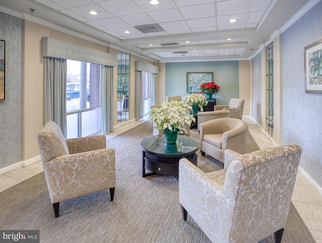 3210 N Leisure World Blvd #803