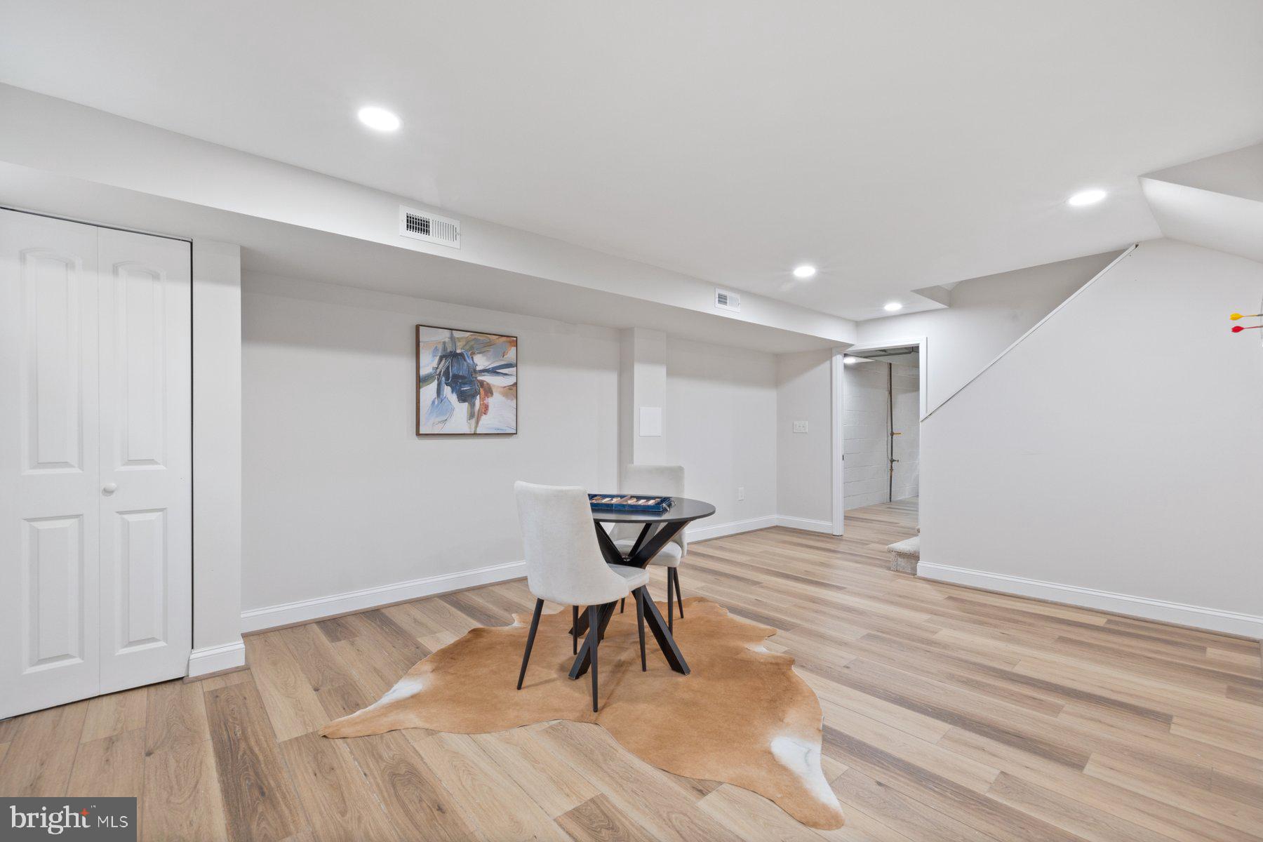 7012 Wolftree Ln