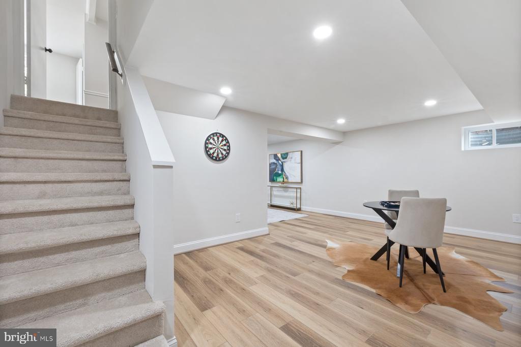 7012 Wolftree Ln