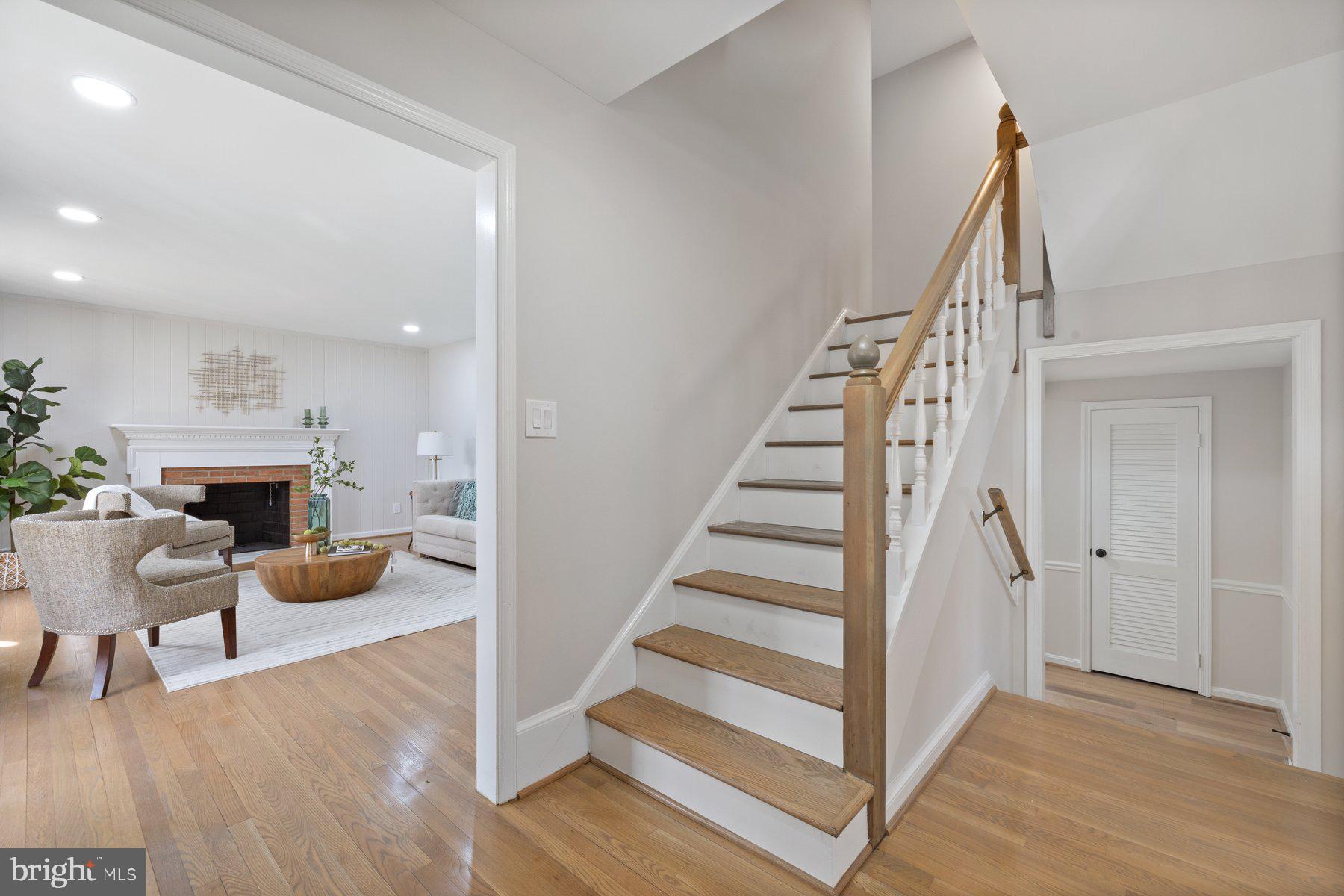 7012 Wolftree Ln