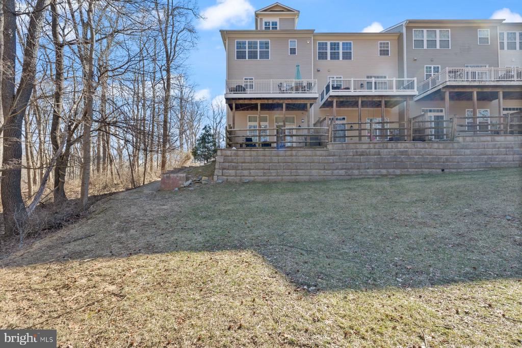 2001 Deertree Ln