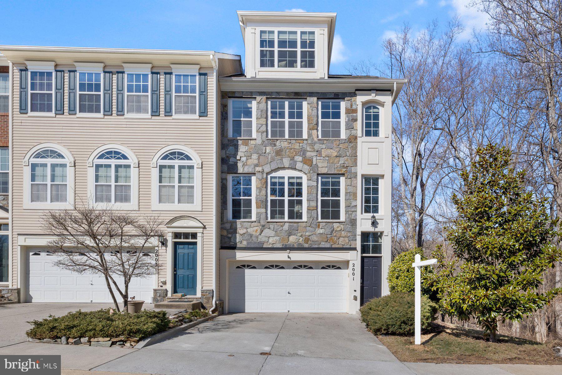 2001 Deertree Ln
